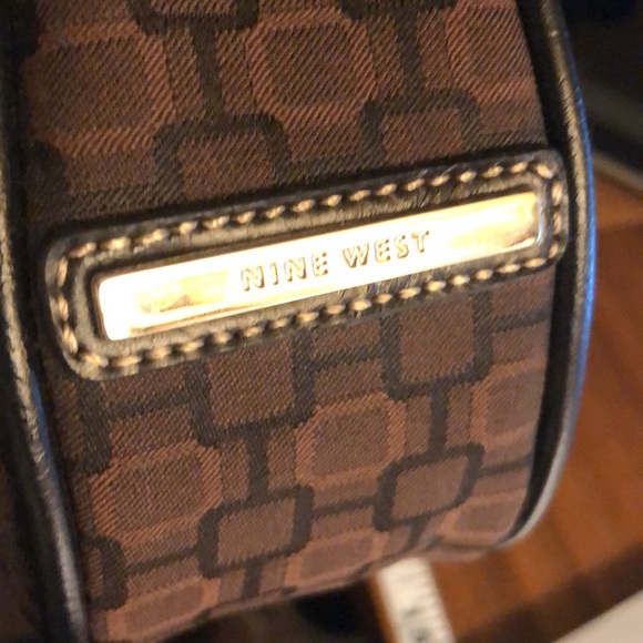 NINE WEST SHOULDER BAG BLACK BROWN PURSE ONE ZIPPER POCKET OUTSIDE , ZIP CLOSURE - Picture 8 of 8